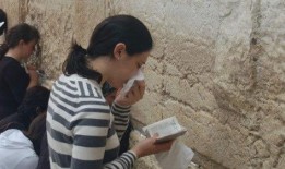 娱乐圈吃瓜卖吃的,吃瓜之余，美食盛宴等你来尝